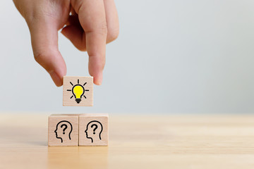有没有适合放在办公室的花？